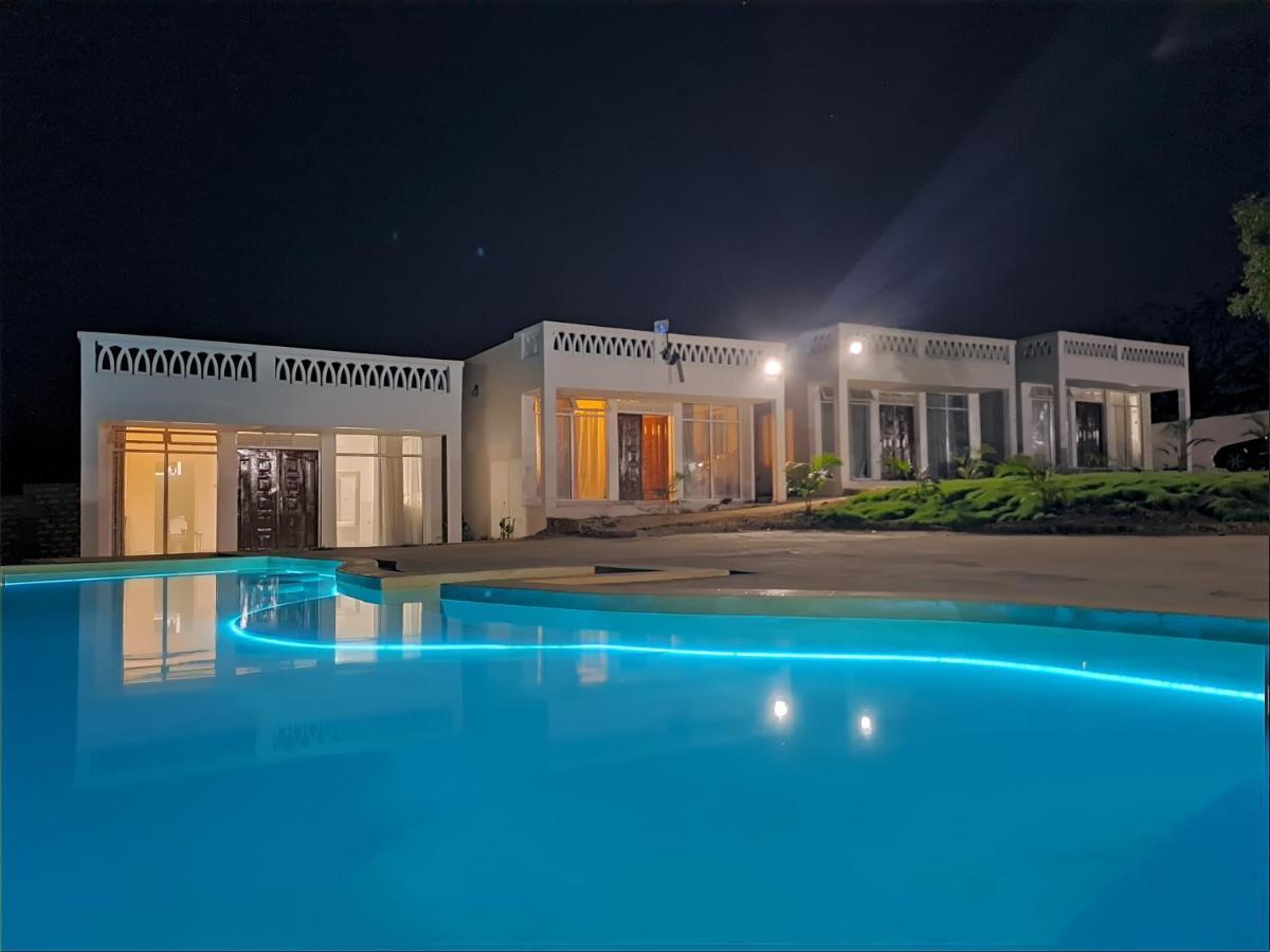 Cave Diani Holiday Apartments Диани Бийч Екстериор снимка