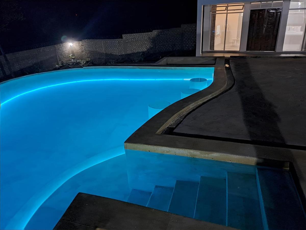Cave Diani Holiday Apartments Диани Бийч Екстериор снимка