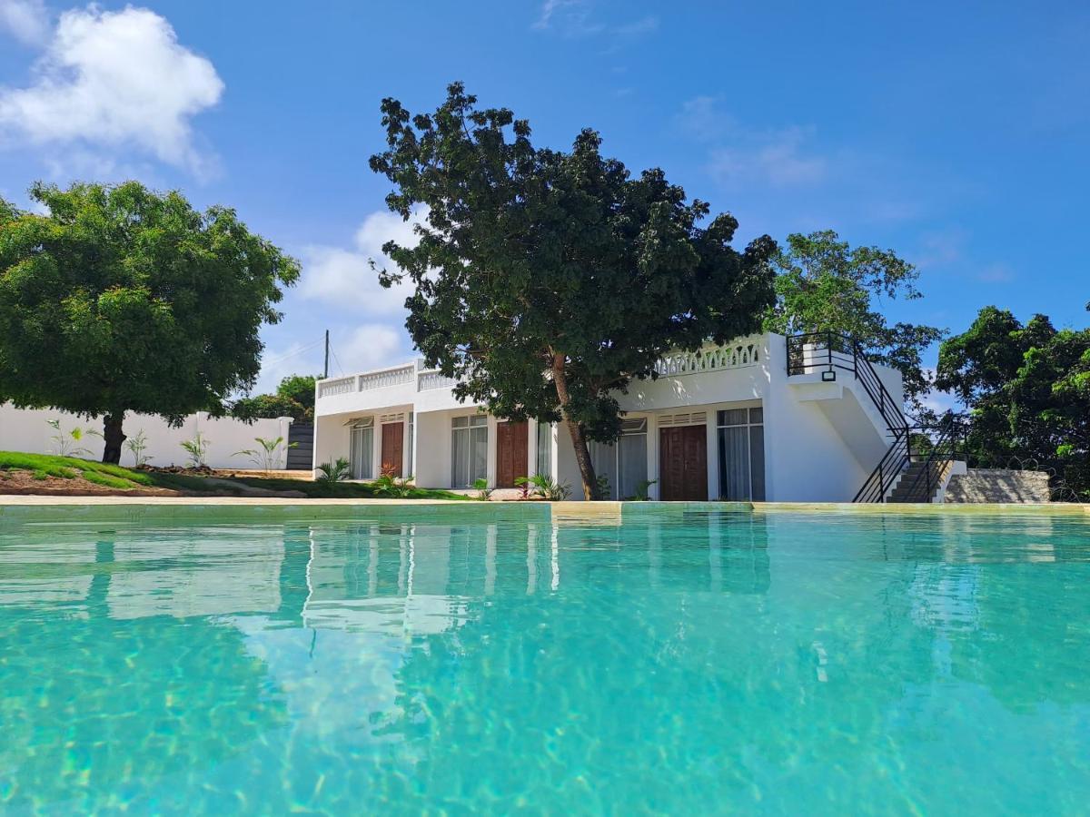 Cave Diani Holiday Apartments Диани Бийч Екстериор снимка
