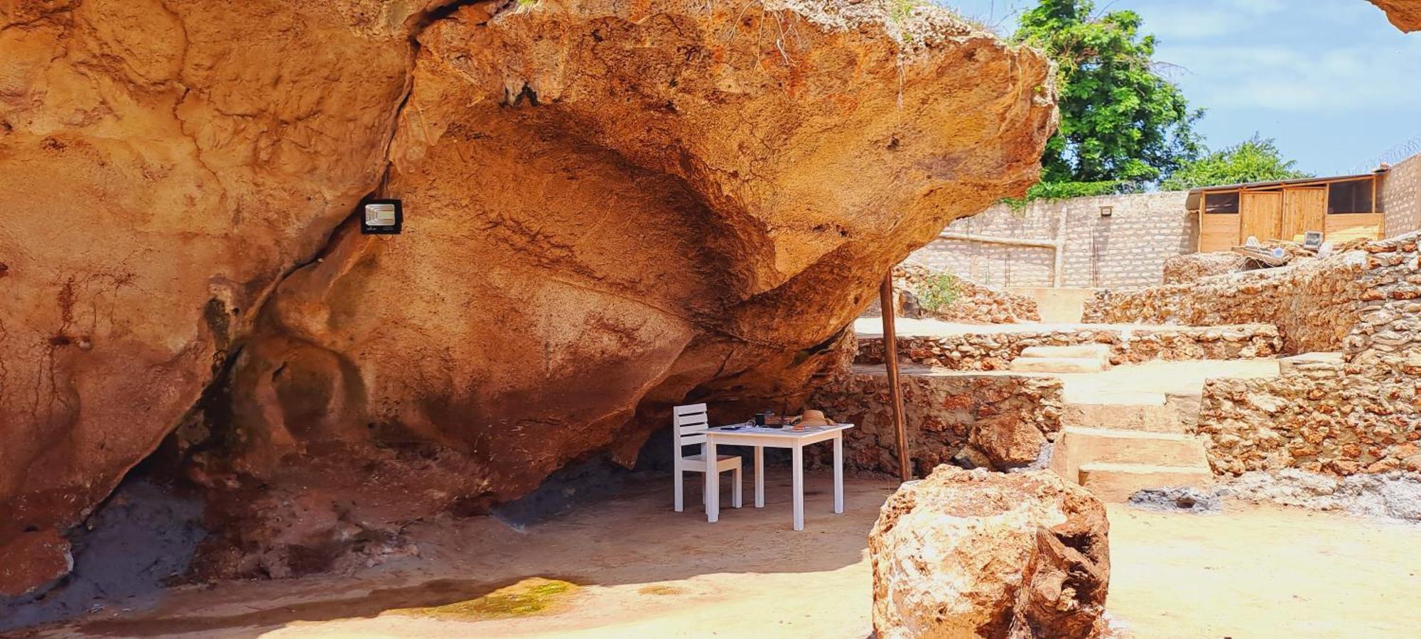 Cave Diani Holiday Apartments Диани Бийч Екстериор снимка