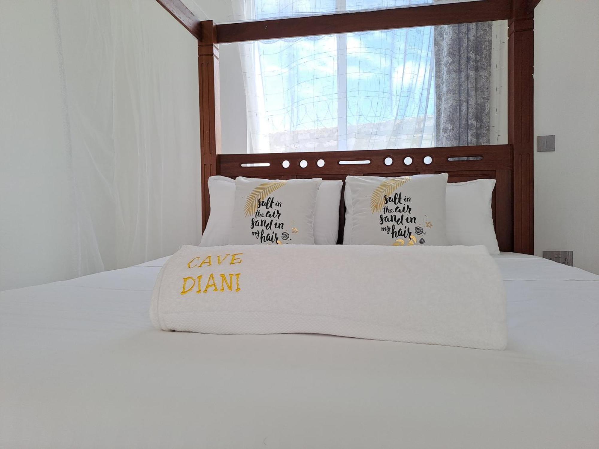 Cave Diani Holiday Apartments Диани Бийч Екстериор снимка