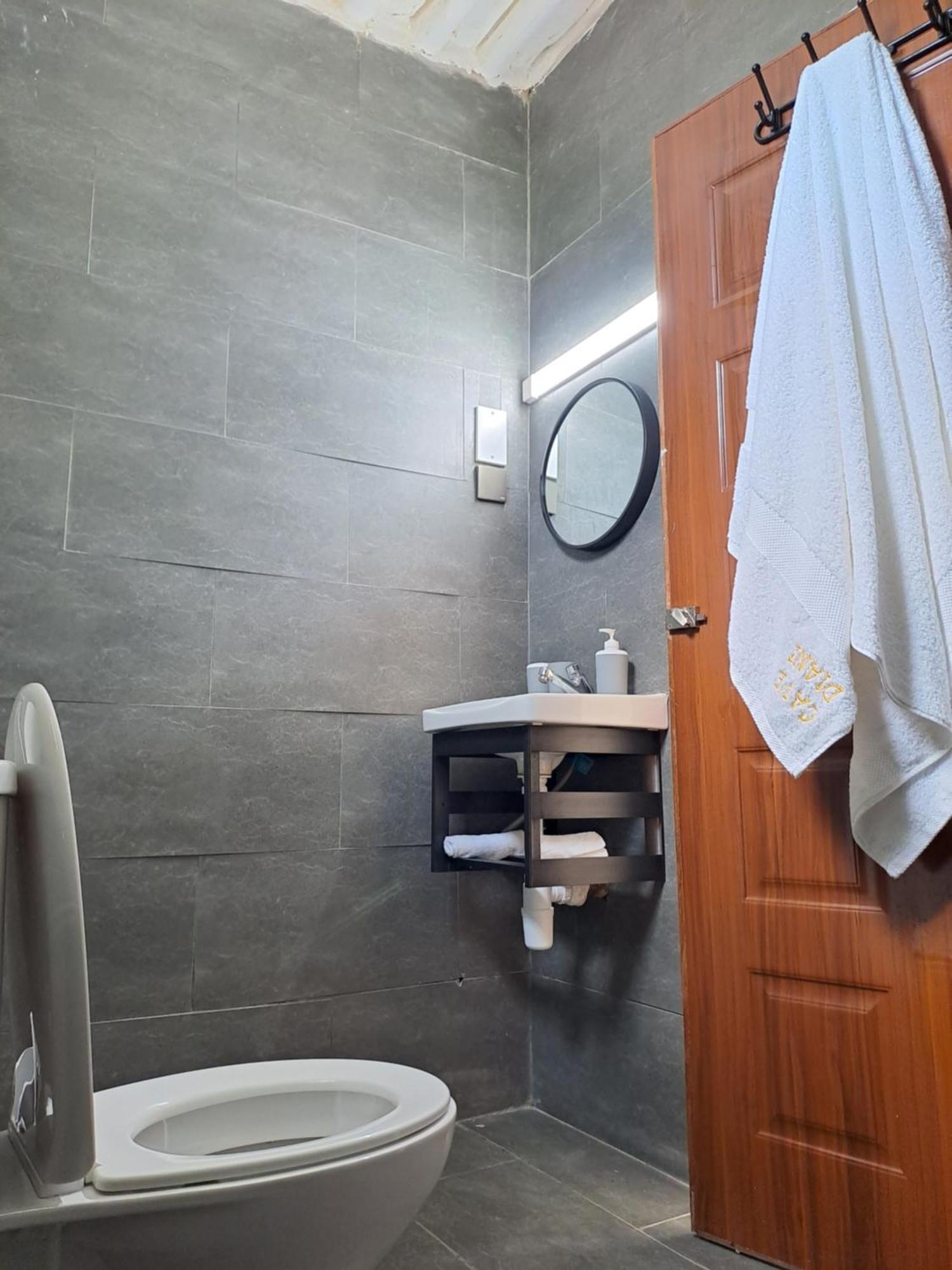 Cave Diani Holiday Apartments Диани Бийч Екстериор снимка