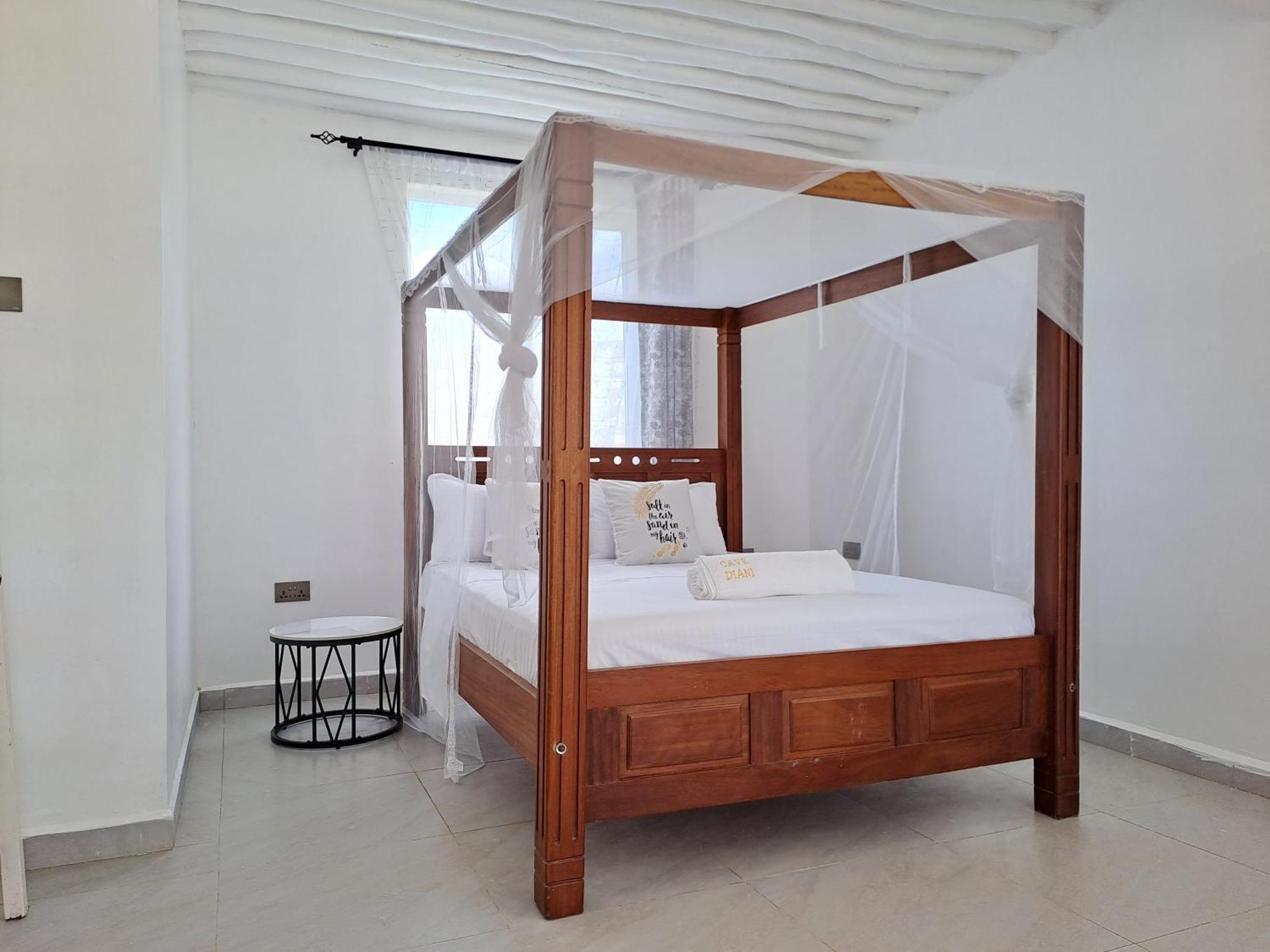 Cave Diani Holiday Apartments Диани Бийч Екстериор снимка